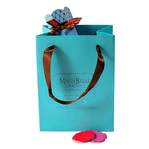 お手提げの大きさですが、商品をお入れすると、斜めになり、少し端が袋より出てしまします事、ご了承くださいますようお願い申し上げます。